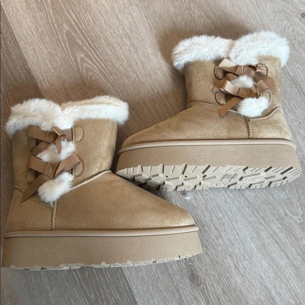 Willow Light Taupe Suede Fur Trim Boots NEW 🏷️